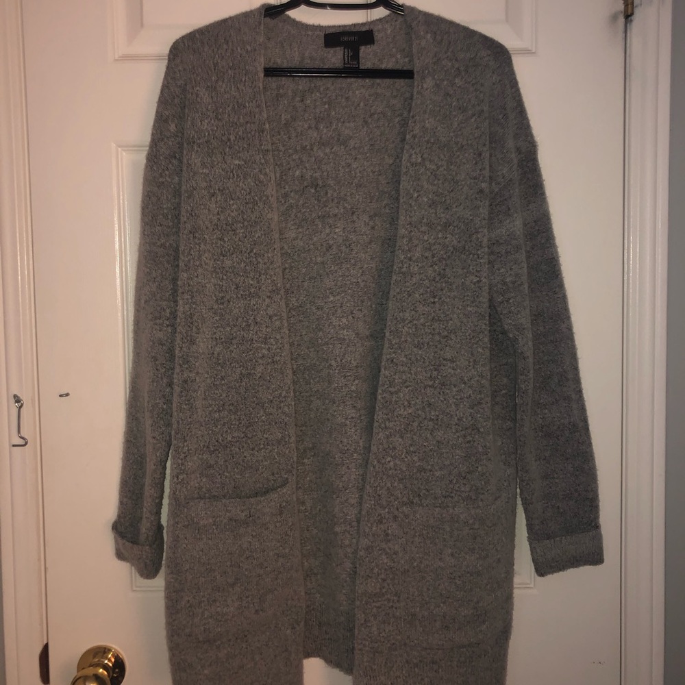 Forever 21 grey Fall cardigan🍂